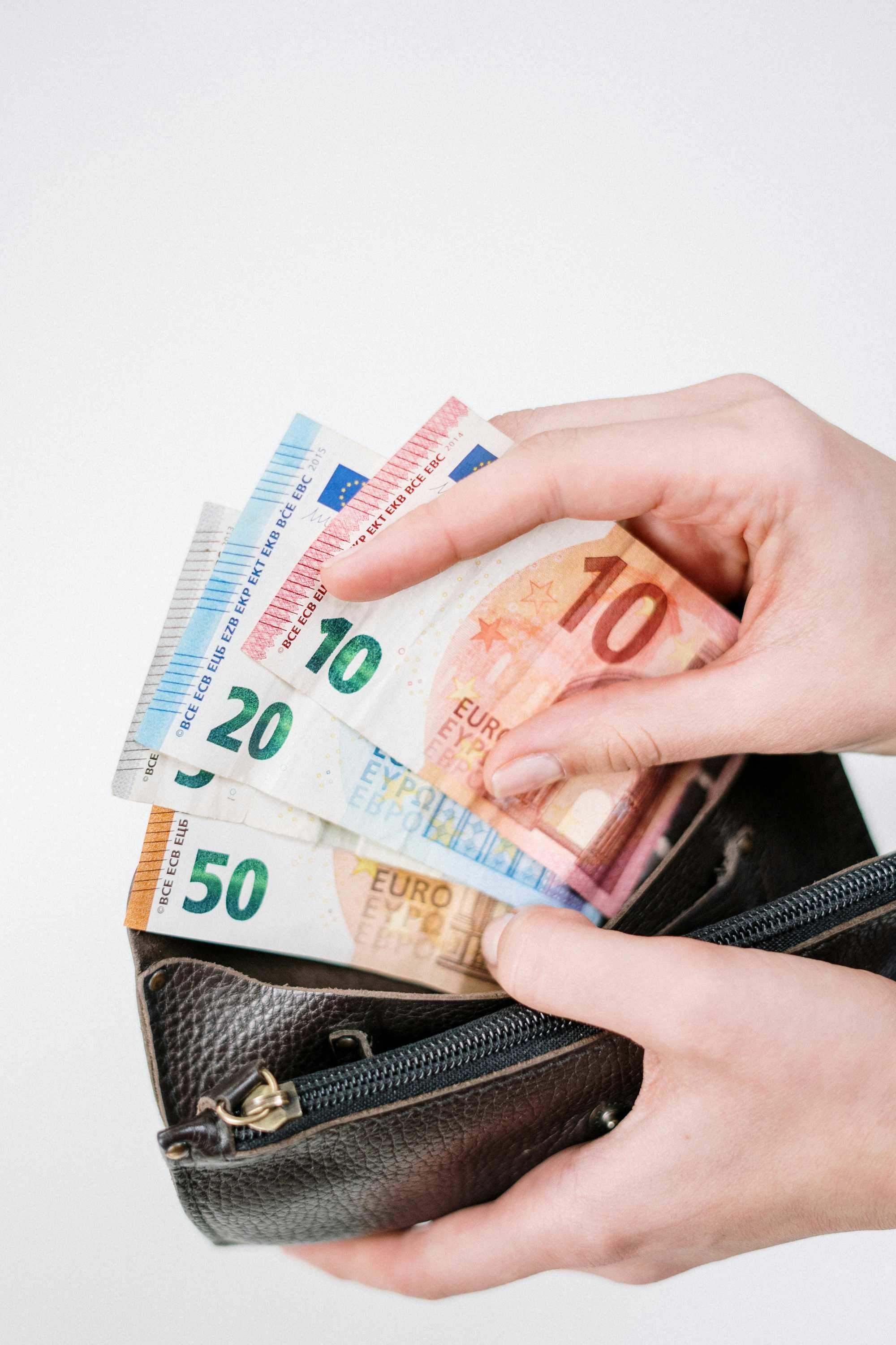 理性选择，慧选银行：金融账户开立指南
