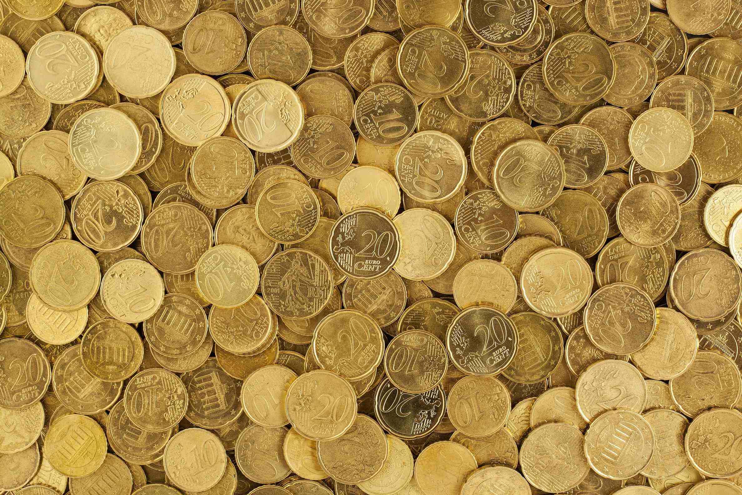 黄金与美元：深度解析其复杂关系及投资策略